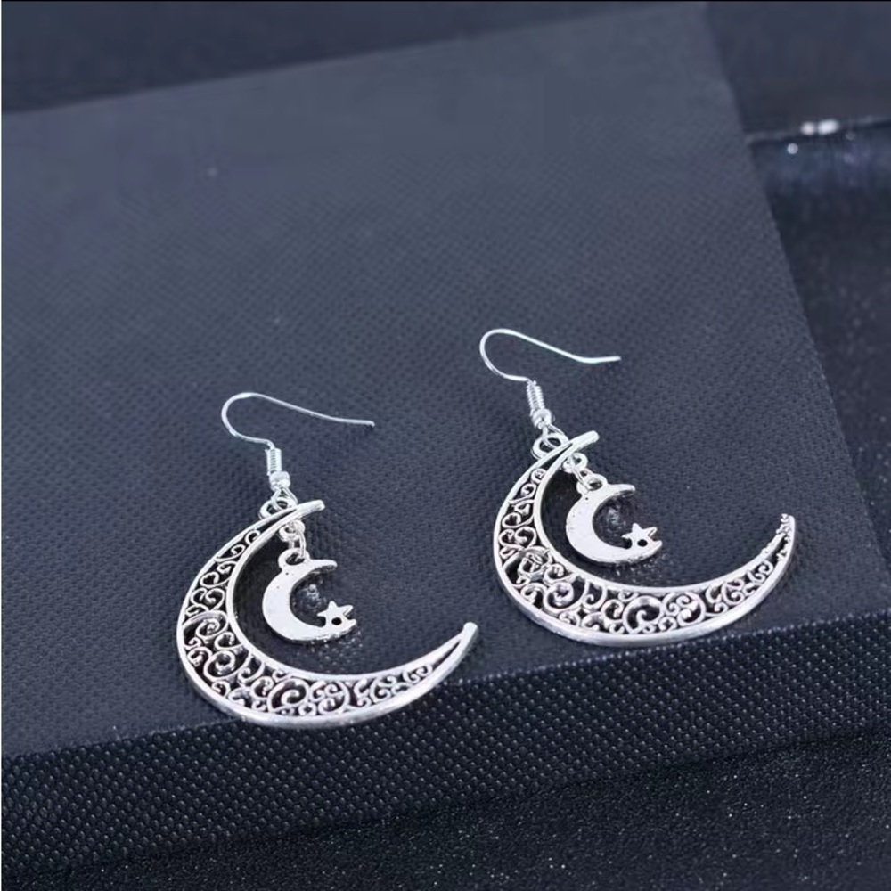 Moon star earrings - Picture 6 of 16